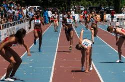 乒乓球赛场焦点！德国队对阵日本队，压哨绝杀，引爆全场观众欢呼